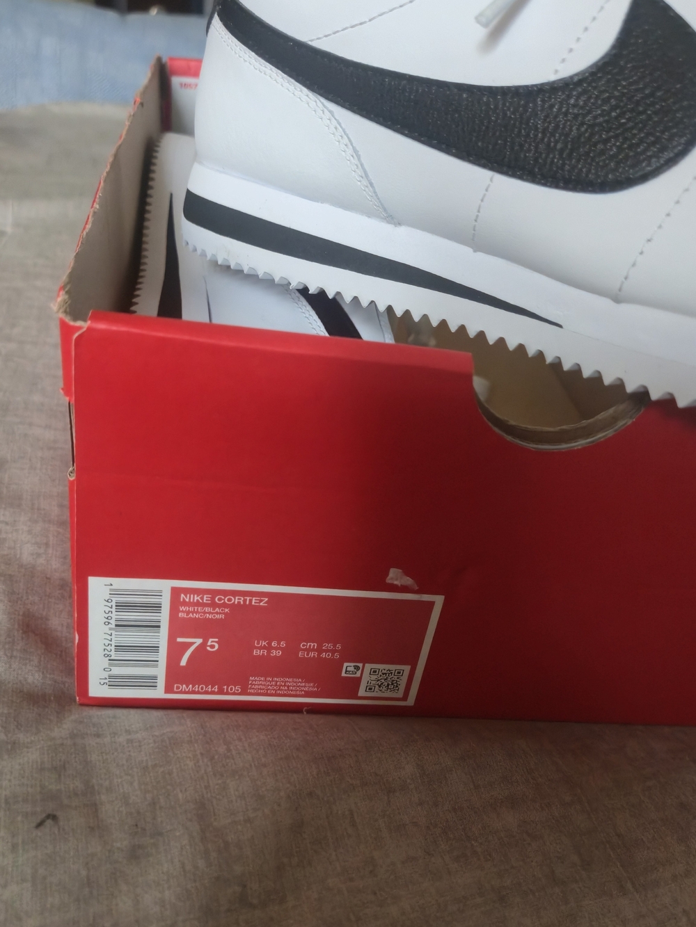 Nike Cortez Men’s White/Black Leather Sneaker